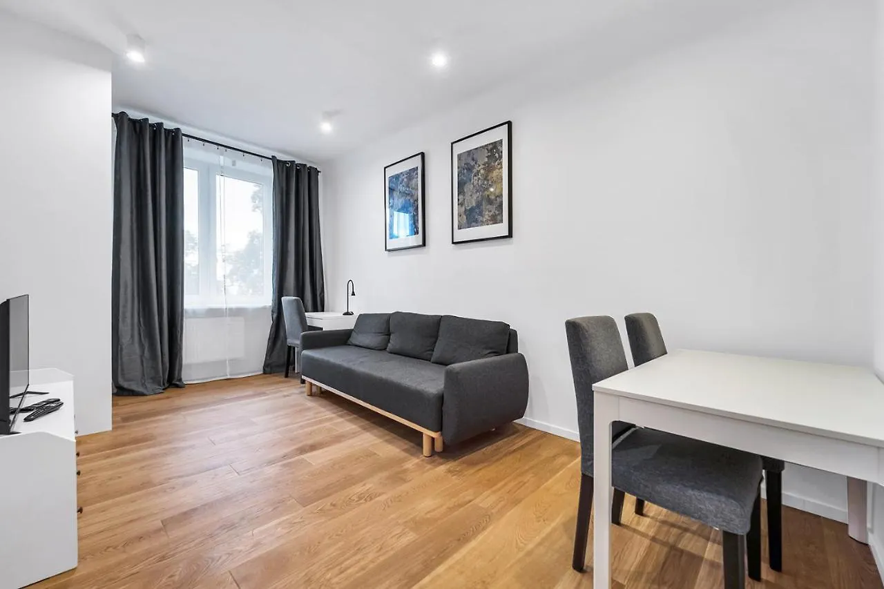 Dzielna Standard Apartment Warschau